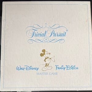 Trivial Pursuit Walt Disney Family Edition Game